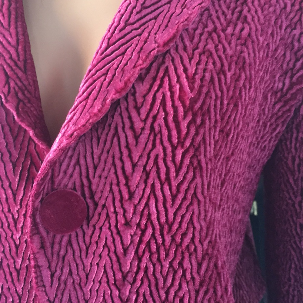Pretty Raspberry Textured Soft Cropped Jacket - image 4